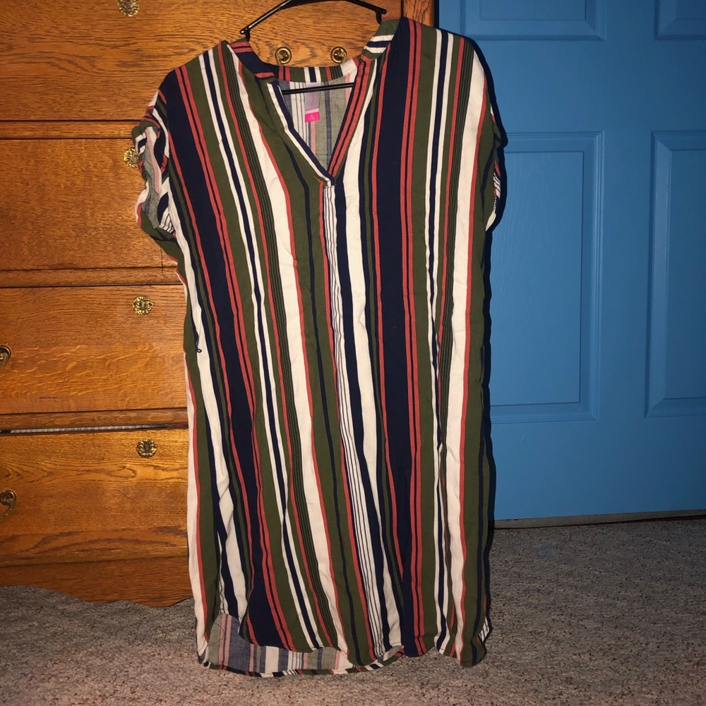 Medium v-neck dress